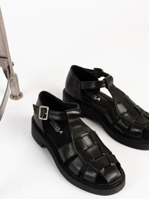 clara-black-leather-sandals-174_692x1000