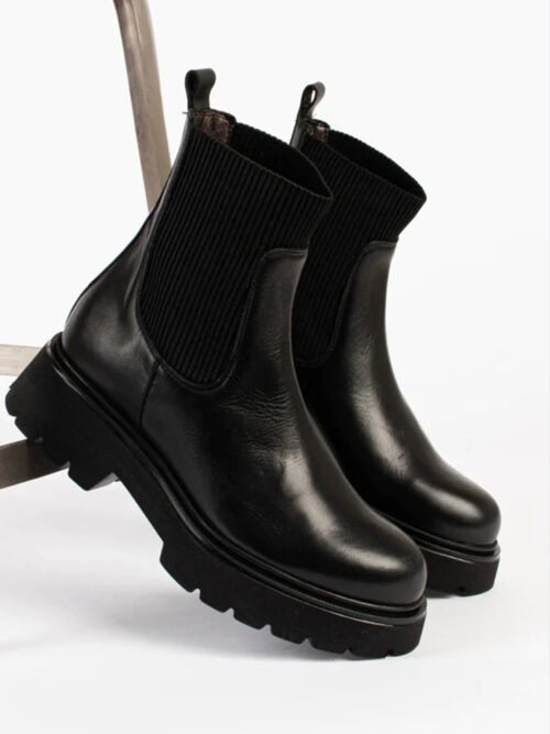 lorrie-black-chelsea-boots-1